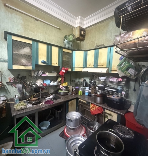 Nhỉnh 6 Tỷ - Nhà 4 Tầng + Tum – Hẻm Xe Hơi Bà Hạt – Gần BV Nhi Đồng 1, Q10 – DT 35M² (DTSD 136M²) – 5 PN – 3 WC.   Diện tích: 3.45 x 10m – kết cấu BTCT