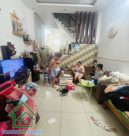 CHỈ 6,6 TỶ – MẶT TIỀN KINH DOANH 7M – NGAY CHỢ BÌNH LONG – 2 TẦNG – SHR