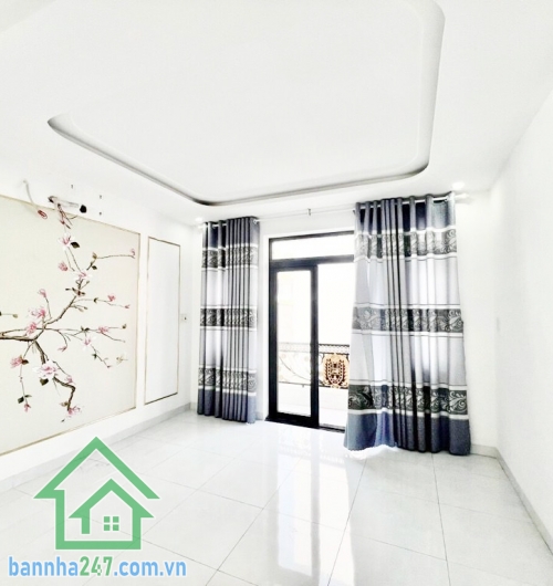 CHỈ 6,5 TỶ TL – CĂN HỘ DỊCH VỤ 4 TẦNG – HƯƠNG LỘ 2 – SÁT BV BÌNH TÂN Diện tích 4 x 16m (64m²) – kết cấu 1 trệt 3 lầu, gồm 7PN – 7WC, ban công, sân thượng đầy đủ,  Nhà đang khai thác căn hộ dịch vụ, doanh thu 36 triệu/tháng