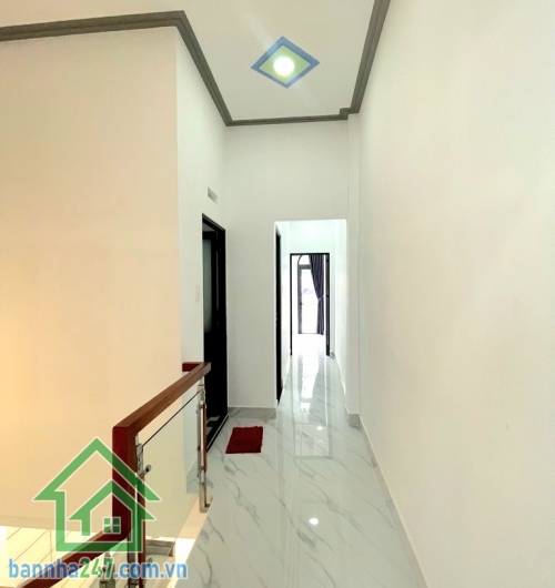 NHỈNH 4 TỶ – NHÀ MỚI 2 TẦNG – GẦN NGÃ TƯ BỐN XÃ – GIÁP TÂN PHÚ, QUẬN 6 - 3 PN – 3 WC * Diện tích: 55,1m² (4,05 x 16,26m) * Kết cấu: 1 trệt 1 lầu, nhà mới – xách va li và ở ngay