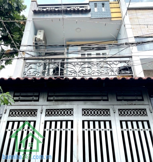 CHỈ 5.4 TỶ – NHÀ 2 TẦNG ĐẸP 4x14m – NGAY HƯƠNG LỘ 2 – NGÃ TƯ 4 XÃ – BÌNH TÂN - 2PN, 2WC Kết cấu: 1 trệt 1 lầu, 2PN, 2WC, ban công thoáng mát. Nhà vào ở ngay hoặc cho thuê dòng tiền