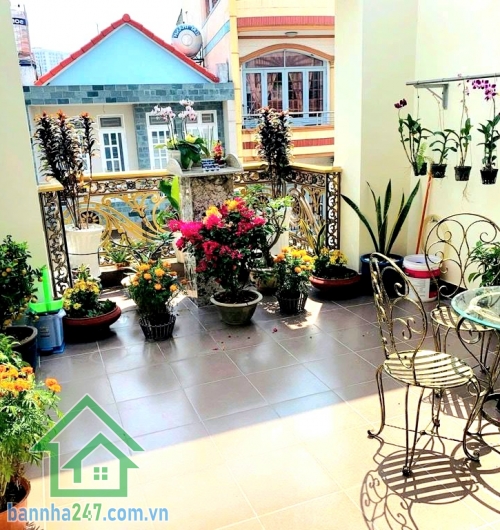 CHỈ 19,95 TỶ (TL) – MẶT TIỀN VIP BÀU CÁT – ĐƯỜNG 12M CÓ LỀ – NHÀ 4 TẦNG – Ô TÔ NGỦ NHÀ - 4 PN - 5 WC Vị trí đắc địa: mặt tiền Bàu Cát 1, khu VIP Tân Bình Đường 12m có lề, kinh doanh đa ngành, ô tô đậu thoải mái