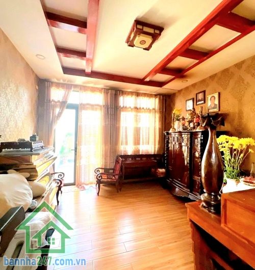 CHỈ 19,95 TỶ (TL) – MẶT TIỀN VIP BÀU CÁT – ĐƯỜNG 12M CÓ LỀ – NHÀ 4 TẦNG – Ô TÔ NGỦ NHÀ - 4 PN - 5 WC Vị trí đắc địa: mặt tiền Bàu Cát 1, khu VIP Tân Bình Đường 12m có lề, kinh doanh đa ngành, ô tô đậu thoải mái