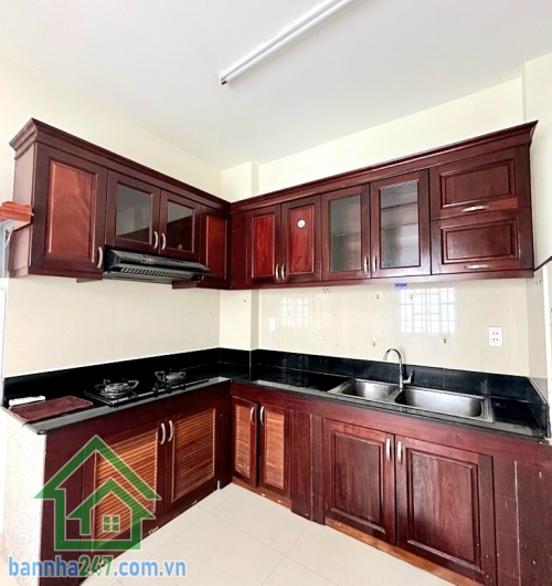 CHỈ 9,8 TỶ (TL CHÍNH CHỦ) – LŨY BÁN BÍCH – ĐƯỜNG 10M – LÔ GÓC KHÔNG LỘ GIỚI - DT: (4X15) - 4 TẦNG BTCT. 3PN – 3WC Diện tích: 60m² (ngang 4m) – sổ vuông đẹp 