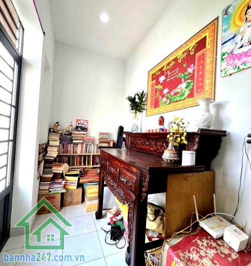 CHỈ 6,8 TỶ – NHÀ 3 TẦNG + SÂN THƯỢNG – GẦN AEON MALL TÂN PHÚ – HXH 6M - 3PN - 3WC Diện tích: 58m² (4 x 14,5m) – vuông vức Kết cấu: 1 trệt + 2 lầu + sân thượng