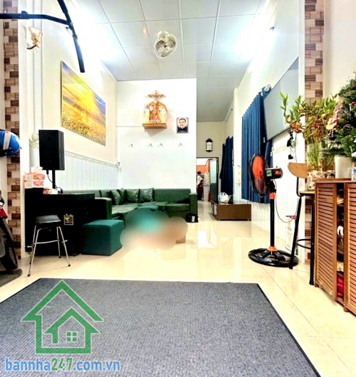 CHỈ 5,95 TỶ – NHÀ SÁT MẶT TIỀN BÌNH THỚI – VÒNG XOAY LÊ ĐẠI HÀNH - 2 PN - 2 WC Vị trí đắc địa: ngay vòng xoay Lê Đại Hành, giáp Quận 10 – Tân Bình, vài phút sang Quận 5, Quận 6