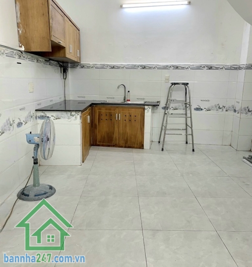 CHỈ 3,8 TỶ – NHÀ 4 TẦNG ĐẸP – NI SƯ HUỲNH LIÊN – P. BẢY HIỀN, TÂN BÌNH - DT: 21m² – 3PN, 3WC – MUA Ở NGAY, CHO THUÊ SINH LỜI * Kết cấu: 4 tầng (trệt + 3 lầu), gồm 3PN, 3WC, khách, bếp. 