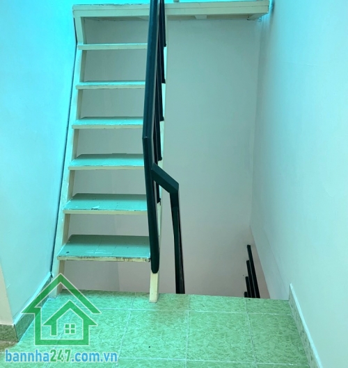 CHỈ 3,8 TỶ – NHÀ 4 TẦNG ĐẸP – NI SƯ HUỲNH LIÊN – P. BẢY HIỀN, TÂN BÌNH - DT: 21m² – 3PN, 3WC – MUA Ở NGAY, CHO THUÊ SINH LỜI * Kết cấu: 4 tầng (trệt + 3 lầu), gồm 3PN, 3WC, khách, bếp. 