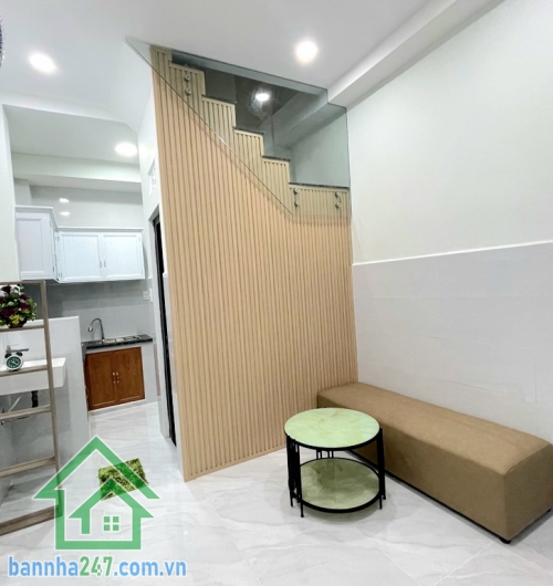 CHỈ 3 TỶ - NHÀ MỚI – MUA VÀO Ở NGAY – CÁCH 10M RA TRƯỜNG SA - TÂN BÌNH – 3 TẦNG, 2 PHÒNG NGỦ, 2 WC Nhà xây mới, kết cấu 3 tầng kiên cố, có ban công trước thoáng mát. 