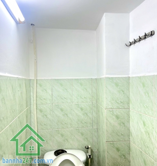 CHỈ 4,18 TỶ – NHÀ 3 TẦNG MỚI – HẺM Ô TÔ 5M THÔNG – NGAY KHU BÀU CÁT, TÂN BÌNH DT: 26m² (1 trệt 2 lầu – 3PN, 3WC).  Nhà mới đẹp, dọn vào ở ngay, khu dân trí cao.