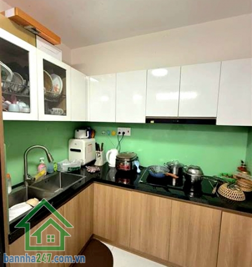 CHỈ 5,95 TỶ – NHÀ 2 MẶT TIỀN ĐẸP – PHẠM VĂN HAI, TÂN BÌNH – 4 TẦNG BTCT – 3PN – 3WC – Ở NGAY! Vị trí: Trung tâm Phạm Văn Hai – Tân Bình, gần chợ, trường học, bệnh viện, chỉ vài phút ra đến sân bay Tân Sơn Nhất. 
