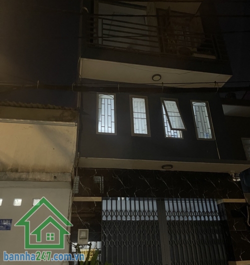 CĂN GÓC 2MT HẺM Ô TÔ – VƯỜN LÀI – 1 ĐỜI CHỦ – KHÔNG LỘ GIỚI Phường Phú Thọ Hòa – Tân Phú, sát chợ Vải – Lê Văn Phan – Lũy Bán Bích. Kết cấu: 1 trệt 1 lầu.