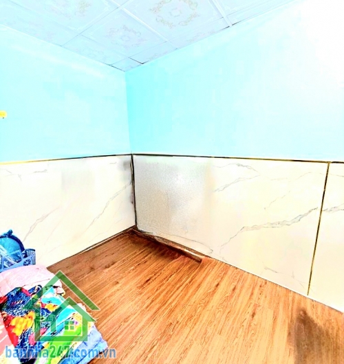 CHỈ 3.99 TỶ - NHÀ 2 TẦNG – TÂN SƠN NHÌ - TÂN PHÚ - DT: 34m² - 2 PN + 2 WC * DT: 34m² (4 x 8.5m), 2 tầng, hiện đang cho thuê 6tr/tháng * Cách mặt tiền Tân Sơn Nhì chỉ vài bước chân, giáp Tân Bình, vài phút ra nhà ga T3 sân bay Tân Sơn Nhất