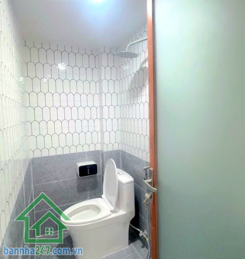 CHỈ 3,45 TỶ – NHÀ MỚI ĐẸP – HẺM XE HƠI – GẦN AEON MALL TÂN PHÚ – TẶNG FULL NỘI THẤT - 2PN – 2WC * Diện tích: 3,5 x 8m * Diện tích sử dụng: 58m² * Kết cấu: 1 trệt 1 lầu * Công năng: 2PN – 2WC