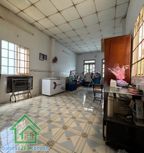 CHỦ ĐI ĐỊNH CƯ GẤP – NHÀ 2 TẦNG – 100M² – ĐƯỜNG 12M – LÊ VĂN QUỚI – CHỈ 11 TỶ DT: 100m² – 2 tầng, 3PN – 3WC, nhà thoáng, rộng rãi, đang cho thuê mặt tiền kinh doanh. 