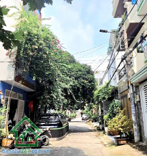 CHỈ 8.6 TỶ – HẺM 10M THÔNG – HƯƠNG LỘ 2 – NHÀ 4 TẦNG BTCT – DT: 80M² – 4PN - 4WC - NỘI THẤT GỖ CAO CẤP Vị trí: Gần Hương Lộ 2, trung tâm Bình Tân – hẻm xe hơi rộng 8m.