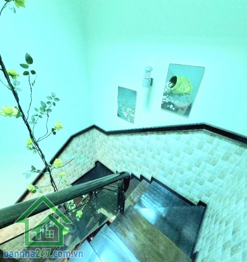 CHỈ 8.6 TỶ – HẺM 10M THÔNG – HƯƠNG LỘ 2 – NHÀ 4 TẦNG BTCT – DT: 80M² – 4PN - 4WC - NỘI THẤT GỖ CAO CẤP Vị trí: Gần Hương Lộ 2, trung tâm Bình Tân – hẻm xe hơi rộng 8m.