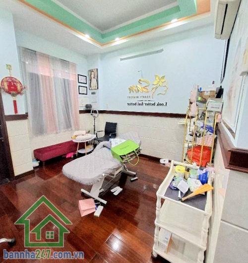 CHỈ 8.6 TỶ – HẺM 10M THÔNG – HƯƠNG LỘ 2 – NHÀ 4 TẦNG BTCT – DT: 80M² – 4PN - 4WC - NỘI THẤT GỖ CAO CẤP Vị trí: Gần Hương Lộ 2, trung tâm Bình Tân – hẻm xe hơi rộng 8m.