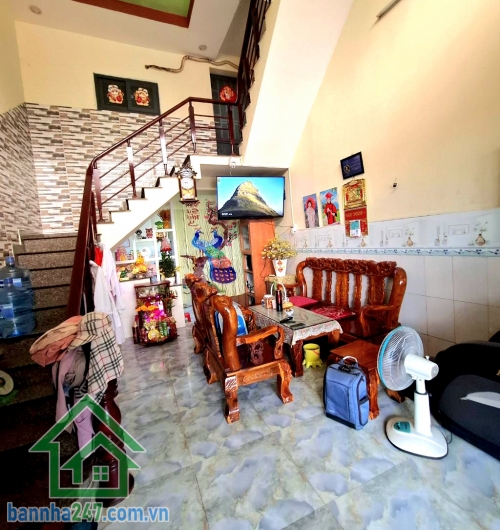 CHỈ 6,5 TỶ! - MẶT TIỀN KINH DOANH – SẦM UẤT NHẤT KHU VỰC – 3 TẦNG – 50M² –  Kết cấu: Trệt + Lửng + Lầu, 3PN – 2WC, có ban công thoáng mát. Mặt tiền cực đẹp, vị trí đắc địa, buôn bán – kinh doanh – mở văn phòng đều hợp. Khu dân cư đông đúc, tiện ích xung q
