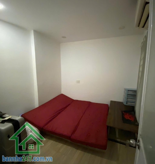 CHỈ 2,95 TỶ – NHÀ 2 TẦNG, 3PN – NGAY CÔNG VIÊN HOÀNG VĂN THỤ – SÁT SÂN BAY DT: 22m² (3x7m), kết cấu 1 trệt 1 lửng, 3PN, 1WC Hẻm trước nhà 3m, thông thoáng.