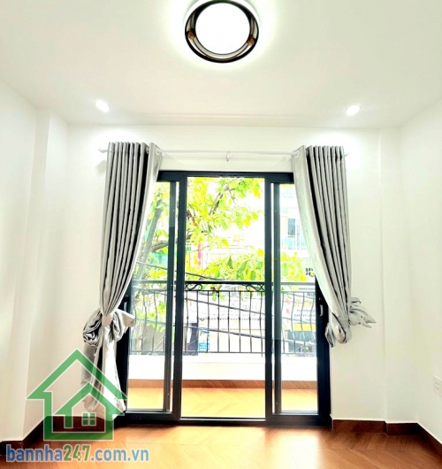 CHỈ 4,15 TỶ (TL) – MTKD VĂN CAO – KINH DOANH NGÀY ĐÊM - NHÀ NHỎ ẤM CÚNG – HIẾM CÓ KHÓ TÌM 2PN - 3WC Sở hữu ngay hộ khẩu vàng – vị trí không sinh thêm Diện tích 