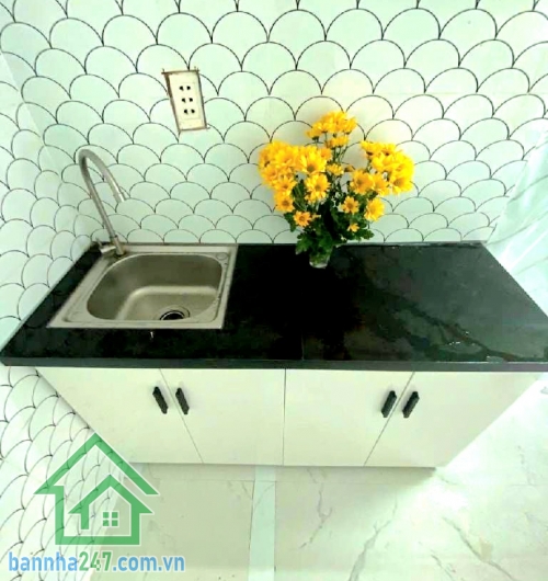NHỈNH 3 TỶ – NHÀ 3 TẦNG – XE HƠI ĐỖ CỔNG – Q11 - 2PN – 3WC + DT: 3x5m – vuông vức + 1 trệt 2 lầu – 2PN – 3WC + Nhà mới, tặng sofa + máy lạnh + Hẻm xe hơi