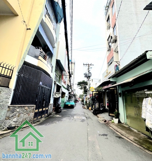 CHỈ 6,8 TỶ – MTKD NHỰA 8M – NHÀ 2 TẦNG NGAY HUỲNH THIÊN LỘC – DT: 40M² (4 X 10)M Vị trí cực đẹp: Ngay giao lộ Tân Hóa – Huỳnh Thiện Lộc – Thoại Ngọc Hầu, gần Bàu Cát Tân Bình. Đường nhựa 8m thông, tiện di chuyển Âu Cơ Lạc Long Quân, Đầm Sen Quận 11. 