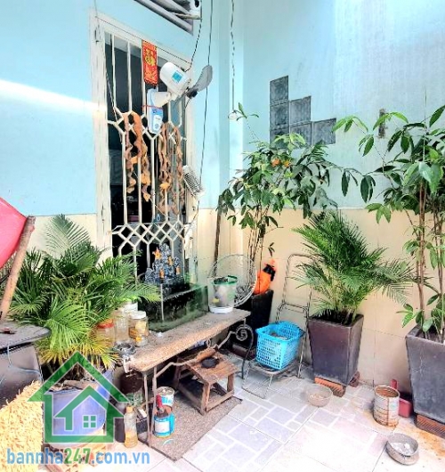 CHỈ 5,7 TỶ – HẺM 3 GÁC CỘNG HÒA – 61M² (7.4 x 8.5)m – 2 TẦNG BTCT – 2PN – 2WC – SÁT NHÀ GA T3 – TÂN SƠN NHẤT. Chỉ 22m ra mặt tiền Cộng Hòa, trung tâm giao thương mại