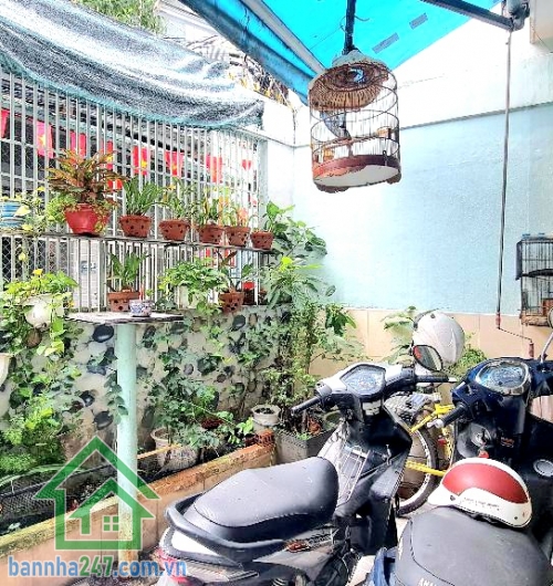 CHỈ 5,7 TỶ – HẺM 3 GÁC CỘNG HÒA – 61M² (7.4 x 8.5)m – 2 TẦNG BTCT – 2PN – 2WC – SÁT NHÀ GA T3 – TÂN SƠN NHẤT. Chỉ 22m ra mặt tiền Cộng Hòa, trung tâm giao thương mại