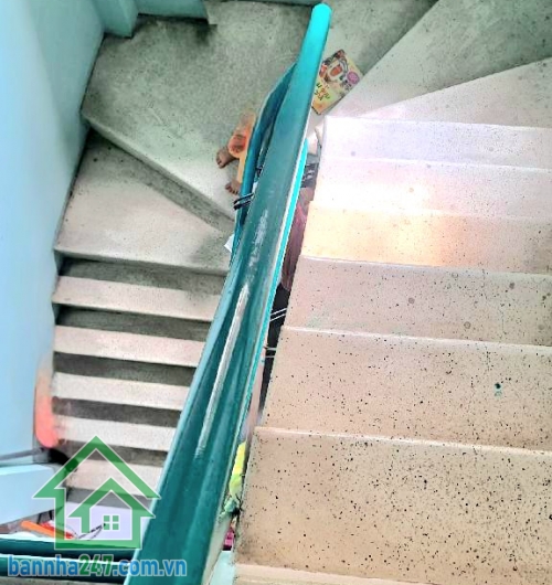 CHỈ 5,7 TỶ – HẺM 3 GÁC CỘNG HÒA – 61M² (7.4 x 8.5)m – 2 TẦNG BTCT – 2PN – 2WC – SÁT NHÀ GA T3 – TÂN SƠN NHẤT. Chỉ 22m ra mặt tiền Cộng Hòa, trung tâm giao thương mại