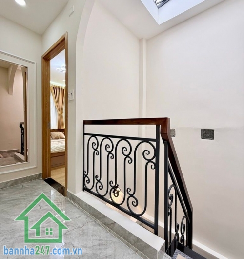 CHỈ 5,99 TỶ – HẺM XE HƠI HUỲNH VĂN BÁNH, PHÚ NHUẬN – FULL NỘI THẤT ĐẸP LUNG LINH - 3PN – 3WC 