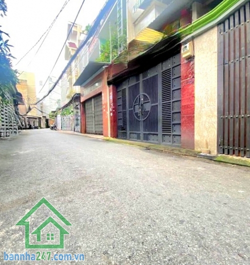 CHỈ 7,1 TỶ – HẺM XE TẢI – CÁCH MẶT TIỀN 50M – PHẠM VĂN BẠCH - DT: 70M² - NHÀ RẤT PHÙ HỢP KINH DOANH – LÀM XƯỞNG – VP CÔNG TY - 3 PN – 2 WC Diện tích: 70m² (4x17,5)m