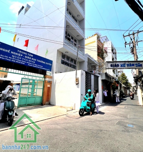 CHỈ 8,9 TỶ – NHÀ MTKD ĐƯỜNG 4M – NGÃ TƯ BẢY HIỀN – VỪA Ở VỪA KINH DOANH Kết cấu: 1 trệt 1 lầu, gồm 3PN, phòng khách, bếp Đang cho thuê 10tr/tháng, thu nhập ổn định.