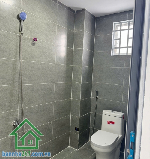 CHỈ 5,1 TỶ – NHÀ 2 TẦNG – HẺM XE HƠI 5M – Ô TÔ NGỦ TRONG NHÀ – BÌNH TÂN.