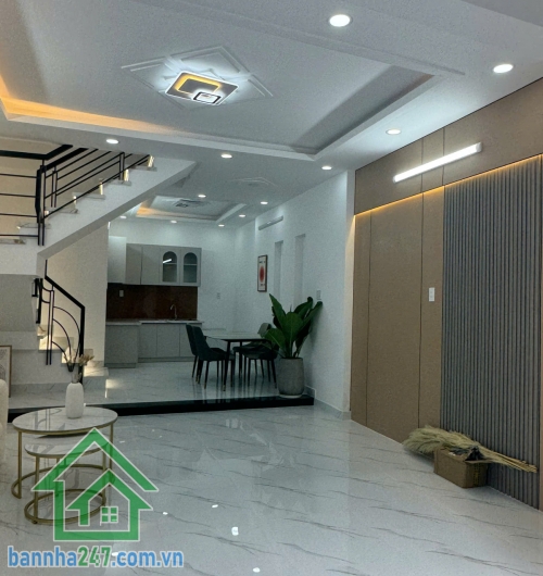 CHỈ 5,1 TỶ – NHÀ 2 TẦNG – HẺM XE HƠI 5M – Ô TÔ NGỦ TRONG NHÀ – BÌNH TÂN.