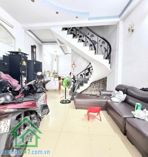 CHỈ 6,9 TỶ – NHÀ 4 TẦNG BTCT – KHU BÀU CÁT * DT: 60m² (4.8 x 13m). * Kết cấu: 1 trệt 3 lầu, tổng 4PN – 3WC. * Hẻm xe hơi, an ninh, yên tĩnh – có cổng rào.