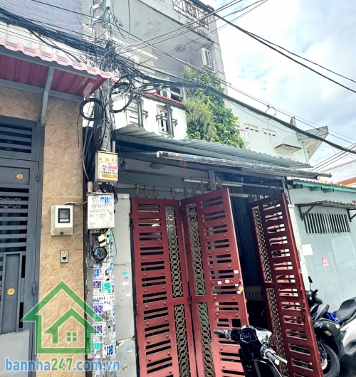  4.65 TỶ – NHÀ 2 TẦNG BTCT – HẺM XE TẢI 6M – NGAY LÊ VĂN QUỚI, BÌNH TÂN - DT: (4x 11)m - 2PN, 2WC. Diện tích: 4 x 11m (đã trả lộ giới) Kết cấu: 2 Tầng (1 trệt + 1 lầu.