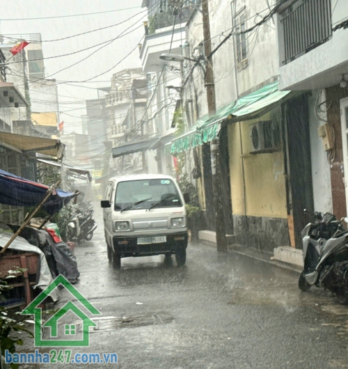 CHỈ 4.55 TỶ (THƯƠNG LƯỢNG) – NHÀ 2 TẦNG BTCT – MẶT TIỀN KINH DOANH ĐƯỜNG NHỰA 5M – GẦN GÒ XOÀI, BÌNH HƯNG HÒA A, Q. BÌNH TÂN Diện tích: 4 x 10m (40m²) Kết cấu: Trệt + 1 lầu đúc thật, gồm 2 phòng ngủ – 2 WC  Đường trước nhà: Nhựa rộng 5m, thông thoáng – x