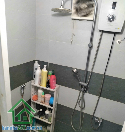 CHỈ 4.55 TỶ (THƯƠNG LƯỢNG) – NHÀ 2 TẦNG BTCT – MẶT TIỀN KINH DOANH ĐƯỜNG NHỰA 5M – GẦN GÒ XOÀI, BÌNH HƯNG HÒA A, Q. BÌNH TÂN Diện tích: 4 x 10m (40m²) Kết cấu: Trệt + 1 lầu đúc thật, gồm 2 phòng ngủ – 2 WC  Đường trước nhà: Nhựa rộng 5m, thông thoáng – x