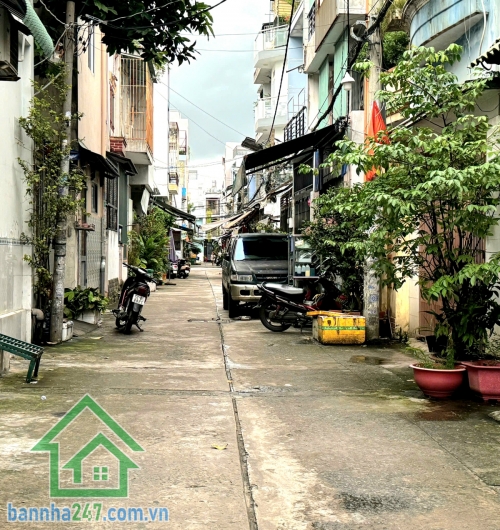 CHỈ 4.55 TỶ (THƯƠNG LƯỢNG) – NHÀ 2 TẦNG BTCT – MẶT TIỀN KINH DOANH ĐƯỜNG NHỰA 5M – GẦN GÒ XOÀI, BÌNH HƯNG HÒA A, Q. BÌNH TÂN Diện tích: 4 x 10m (40m²) Kết cấu: Trệt + 1 lầu đúc thật, gồm 2 phòng ngủ – 2 WC  Đường trước nhà: Nhựa rộng 5m, thông thoáng – x