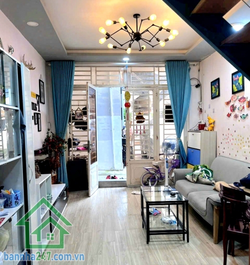 CHỈ 4,15 TỶ – NHÀ MỚI Ở LIỀN – VUÔNG ĐẸP 30M² – HẺM Ô TÔ TỚI NHÀ – GẦN CÔNG VIÊN GIA ĐỊNH – CHỈ 5 PHÚT RA SÂN BAY TÂN SƠN NHẤT Vị trí: Đường số 7, Phường 3, Gò Vấp.