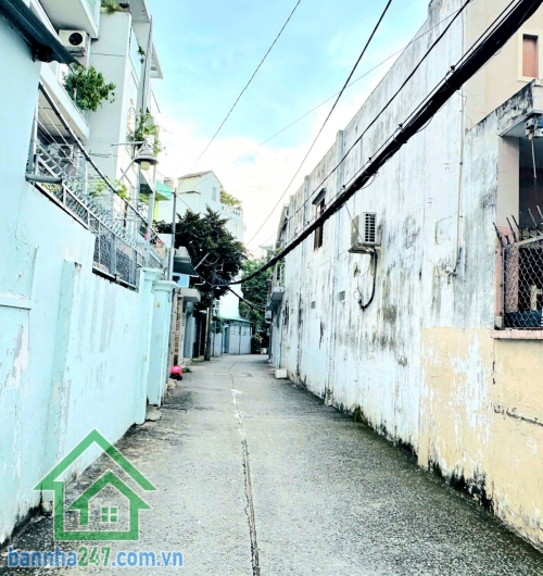 CHỈ 4,15 TỶ – NHÀ MỚI Ở LIỀN – VUÔNG ĐẸP 30M² – HẺM Ô TÔ TỚI NHÀ – GẦN CÔNG VIÊN GIA ĐỊNH – CHỈ 5 PHÚT RA SÂN BAY TÂN SƠN NHẤT Vị trí: Đường số 7, Phường 3, Gò Vấp.
