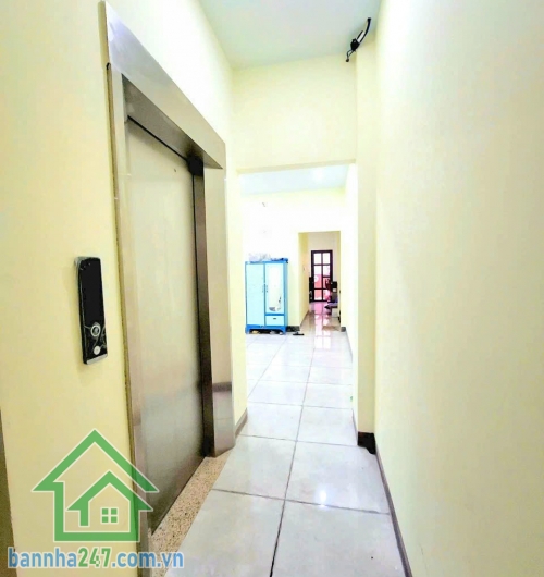 CHỈ 22,79 TỶ – MẶT TIỀN KINH DOANH TÂN BÌNH – GẦN SÂN BAY - CHDV 5 TẦNG ĐÚC – 11 PHÒNG (CÓ THỂ MỞ RỘNG 14 PHÒNG) THANG MÁY – PCCC CHUẨN – SỔ MỚI 2025 cực hiếm: • Diện tích: 96m² (4.1 x 24m) – vuông vức • Kết cấu: 5 tầng đúc kiên cố – nhà mới xây xong • Th