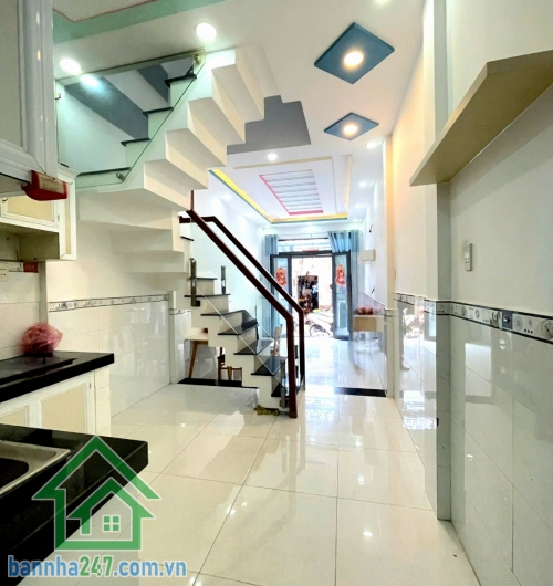 CHỈ 3,6 TỶ (TL) – NHÀ MỚI ĐẸP – HẺM 3 GÁC – KHU AO LẮNG - Đường 13A – Bình Tân – giáp Tân Phú Diện tích: 30m² - DTSD: 52m² Kết cấu: 2 tầng – 2PN – 2WC Hoàn công đủ