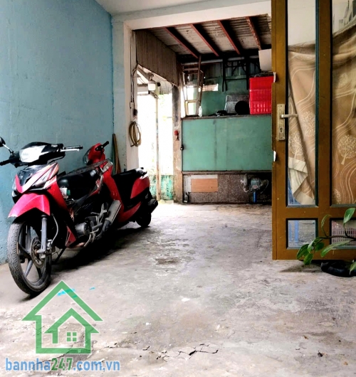 CHỈ 2,1 TỶ – GẦN MT NGUYỄN SƠN - TRUNG TÂM TÂN PHÚ – 2 TẦNG – 2PN - 2WC Vị trí gần mặt tiền Nguyễn Sơn – trung tâm Tân Phú Khu dân cư an ninh, yên tĩnh