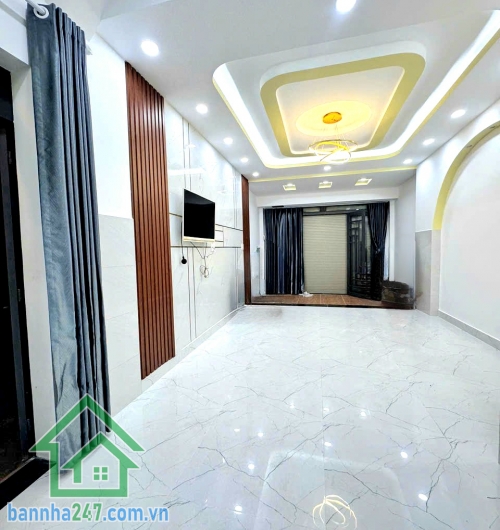 CHỈ 5,2 TỶ – GÓC 2 MẶT TIỀN KINH DOANH – XE TẢI THÔNG – Ở + BUÔN BÁN ĐỈNH - 3PN – 2WC Diện tích: 4 × 14.5m – vuông vức Kết cấu: 1 trệt 1 lầu – xây kiên cố - Mob 0933144037