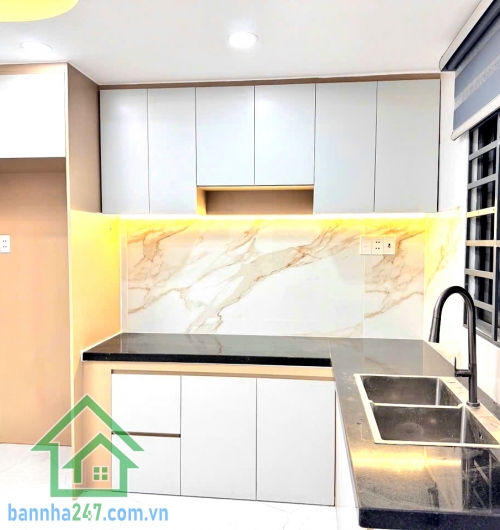 CHỈ 5,2 TỶ – GÓC 2 MẶT TIỀN KINH DOANH – XE TẢI THÔNG – Ở + BUÔN BÁN ĐỈNH - 3PN – 2WC Diện tích: 4 × 14.5m – vuông vức Kết cấu: 1 trệt 1 lầu – xây kiên cố - Mob 0933144037