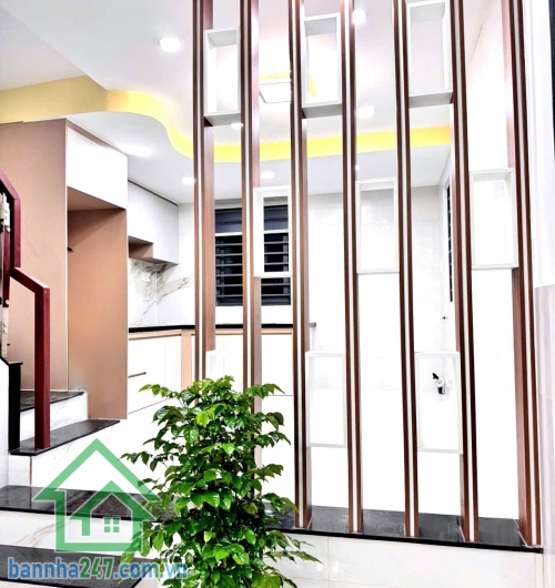 CHỈ 5,2 TỶ – GÓC 2 MẶT TIỀN KINH DOANH – XE TẢI THÔNG – Ở + BUÔN BÁN ĐỈNH - 3PN – 2WC Diện tích: 4 × 14.5m – vuông vức Kết cấu: 1 trệt 1 lầu – xây kiên cố - Mob 0933144037