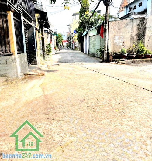 CHỈ 5,2 TỶ – GÓC 2 MẶT TIỀN KINH DOANH – XE TẢI THÔNG – Ở + BUÔN BÁN ĐỈNH - 3PN – 2WC Diện tích: 4 × 14.5m – vuông vức Kết cấu: 1 trệt 1 lầu – xây kiên cố - Mob 0933144037