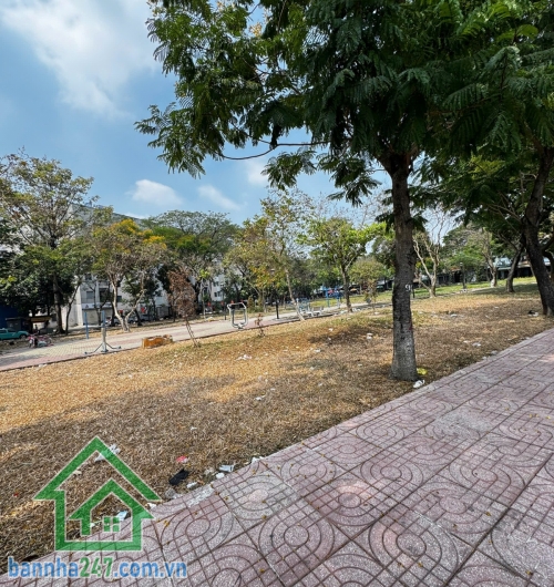 CHỈ 3,68 TỶ – CĂN HỘ THE PRIVA KHANG ĐIỀN – VIEW CÔNG VIÊN – FULL NỘI THẤT – VÀO Ở NGAY The Priva Khang Điền – An Dương Vương, An Lạc, Bình Tân Căn hộ – Block Block B – Tầng 9. Ban công nhìn trực diện Công viên Lý Chiêu Hoàng, thoáng mát cả ngày